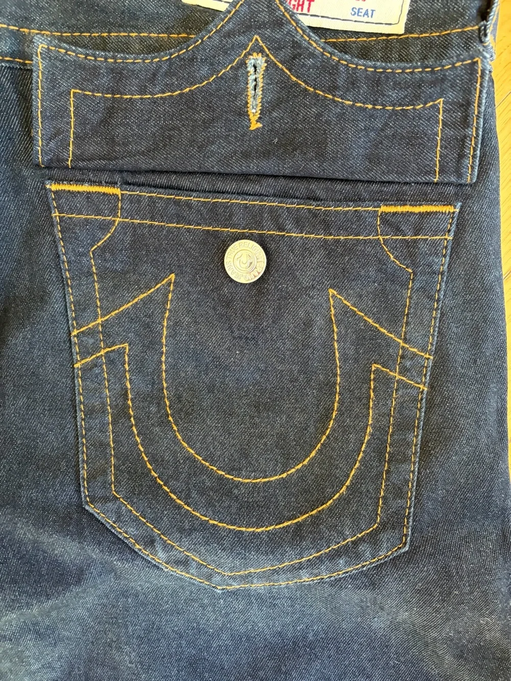 True Religion Men's Indigo Straight Jeans. Sz 32W. 100% Cotton. Straight w. flap
